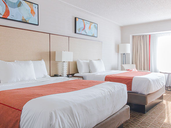 Deluxe two queens image